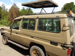 Land cruiser extended with pop up roof car rental Tanzania