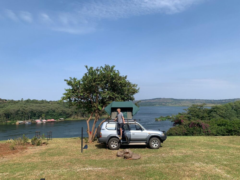 LAKE WAMALA IN UGANDA - Car rental 4x4