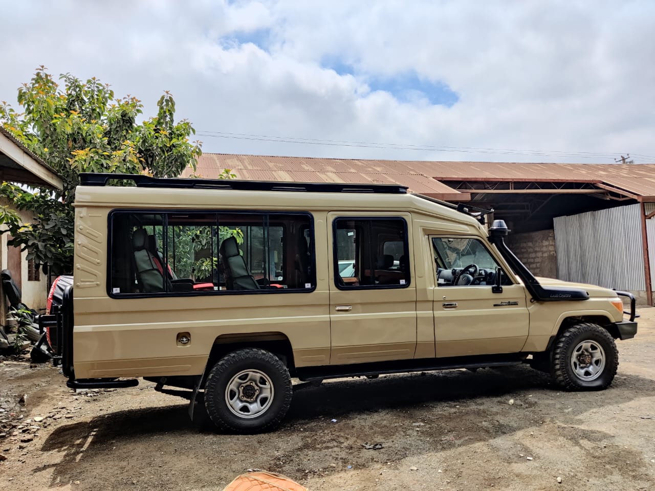 Extended landcruiser for safari in Tanzania