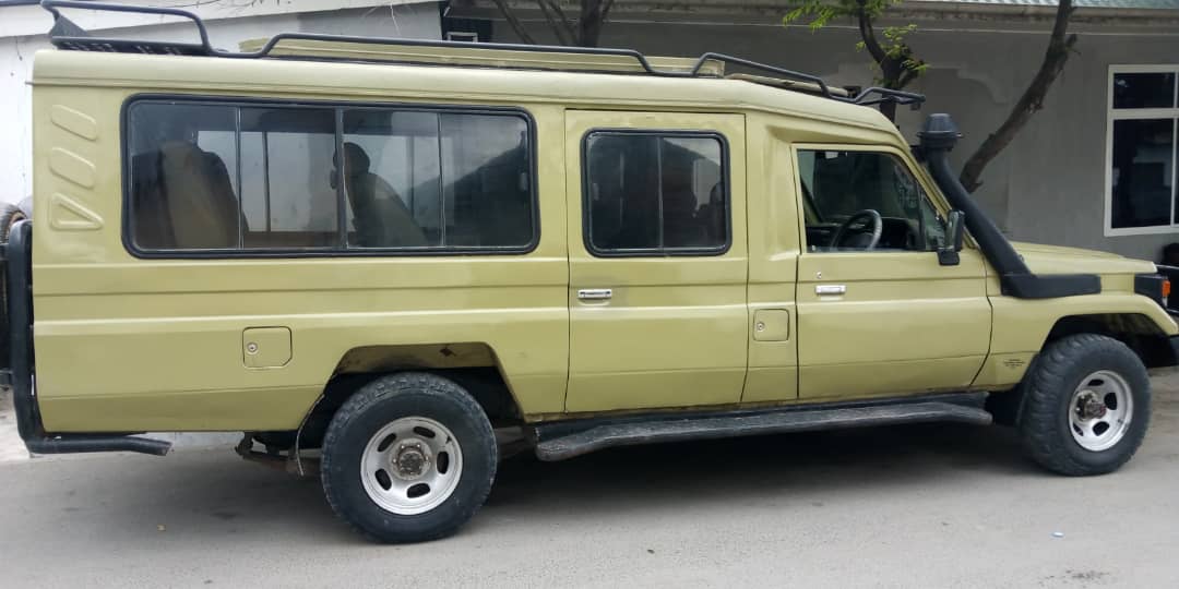 car hire kenya for safari in kenya with a guide