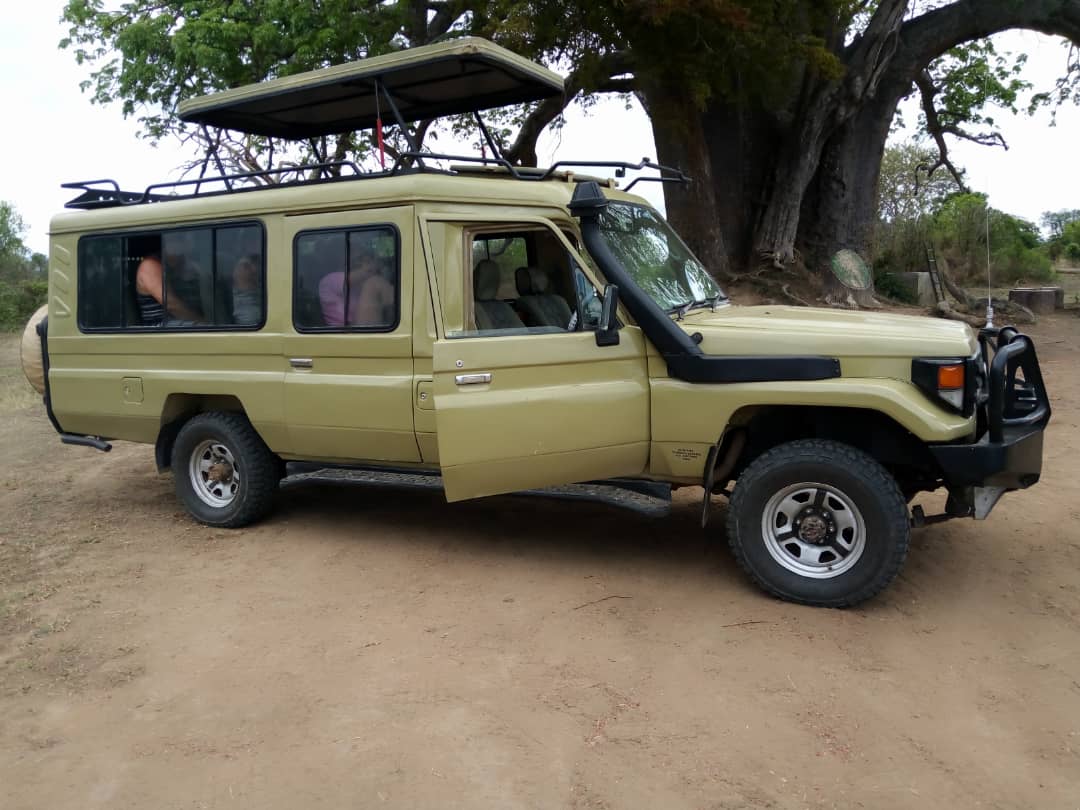 Land Cruiser with Pop up Roof in Uganda