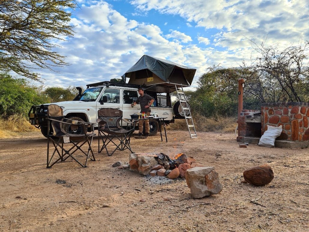 Car Rental with rooftop tent in Botswana