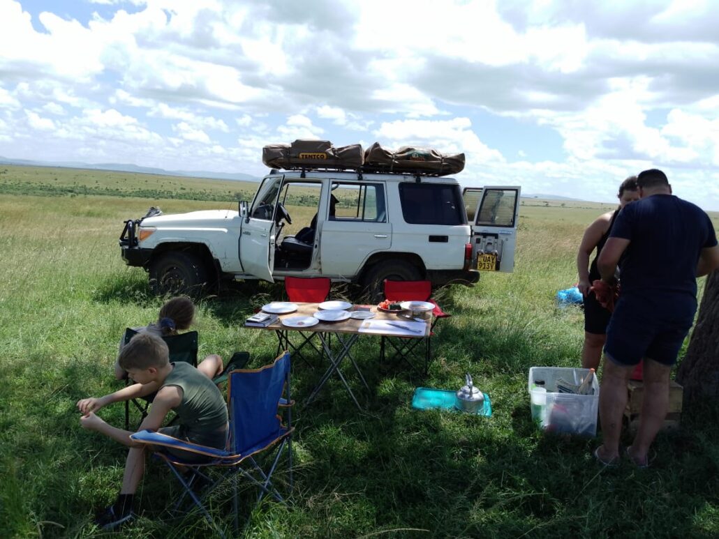 Land cruiser LX with 2 rooftop Tent for camping safaris in Uganda Kenya Tanzania Rwanda Burundi