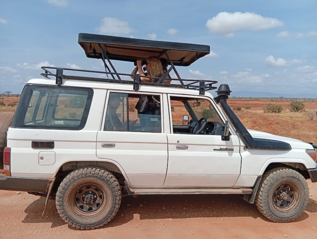 Toyota Land Cruiser LX with Pop Up roof in Kenya, Uganda, Rwanda, Tanzania