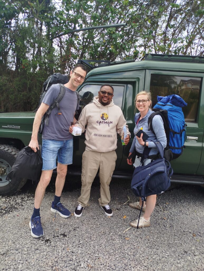 Carrental with driver guide in Uganda, Rwanda, Kenya, Burundi, East Africa